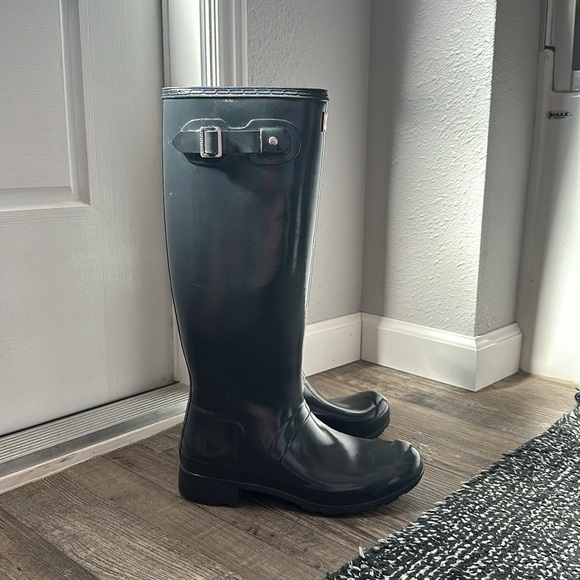 HUNTER TALL GLOSS RAIN BOOTS SIZE US 8 EU 39 - Picture 4 of 13